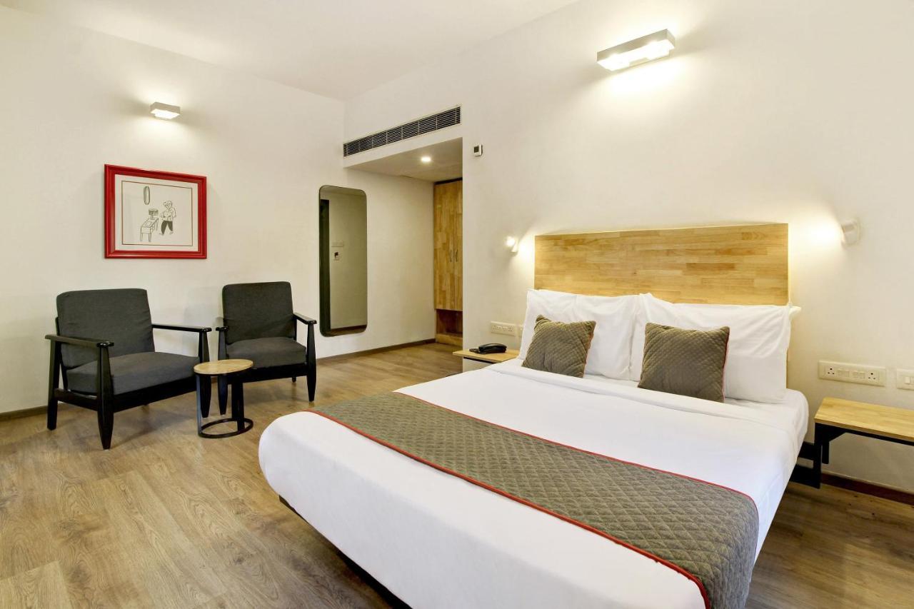 Oyo Townhouse 9 Hitech City Hyderabad Exterior photo