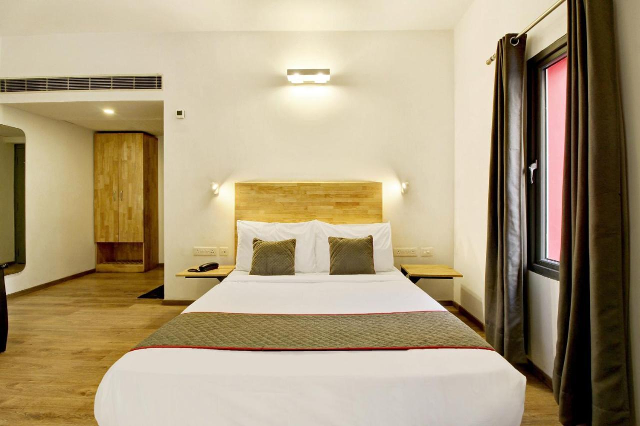 Oyo Townhouse 9 Hitech City Hyderabad Exterior photo